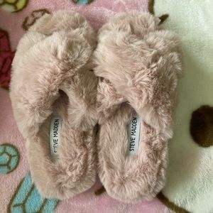 Steve Madden Slippers